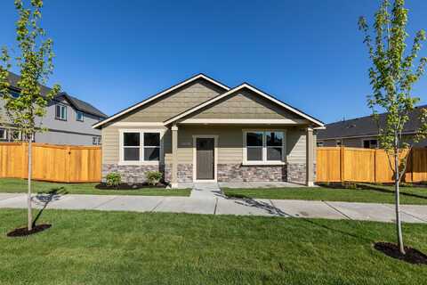 3758 SW Lava Avenue, Redmond, OR 97756