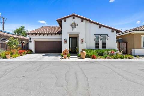 2005 Santoro WAY, HOLLISTER, CA 95023