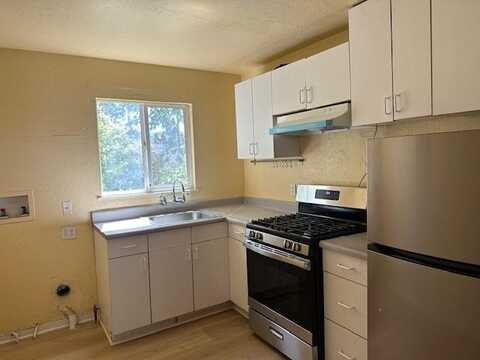 293 1/2 El Camino Real, SAN BRUNO, CA 94066