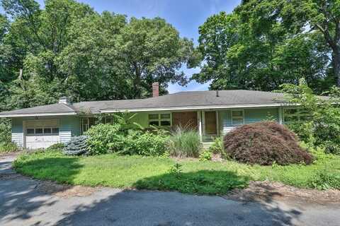 6 Princeton Rd, Hudson, MA 01749