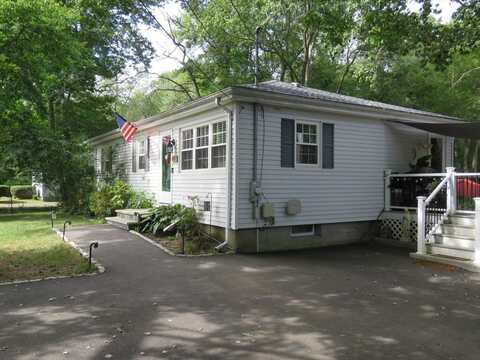 407 Dighton Ave, Taunton, MA 02780