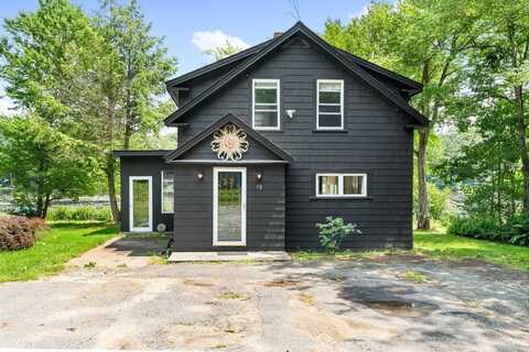 70 Princeton St, Gardner, MA 01440