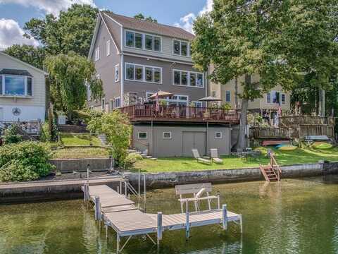 157 Cullinane Dr, Marlborough, MA 01752