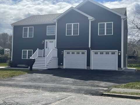 28 Indian Grass Circle, Tiverton, RI 02878