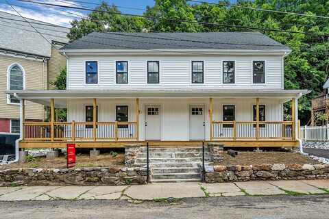 4 Percival St, Maynard, MA 01754