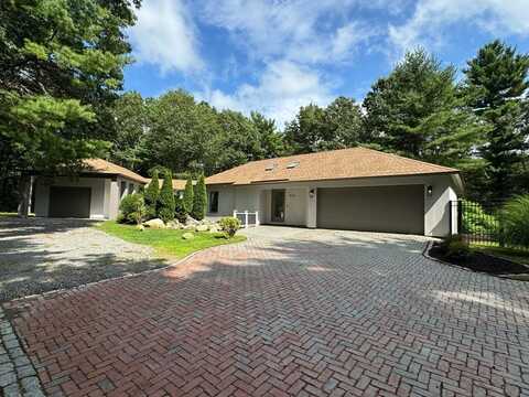 451 Pine St, Marshfield, MA 02050