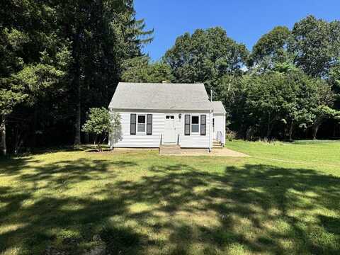 68 Chestnut St, Rehoboth, MA 02769