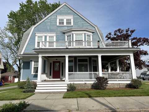 641 Hanover St, Fall River, MA 02720