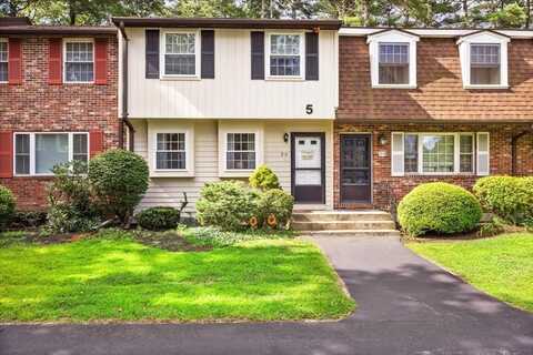 5 Treetop Ln, Kingston, MA 02364