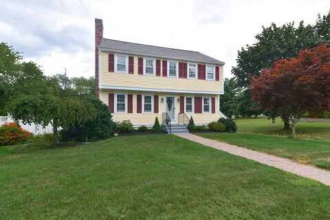 19 Ahlgren Cir, Marlborough, MA 01752