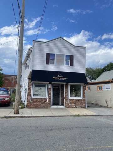 141 Essex St, Lynn, MA 01902