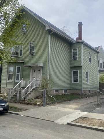 22 Whiting St, Lynn, MA 01902