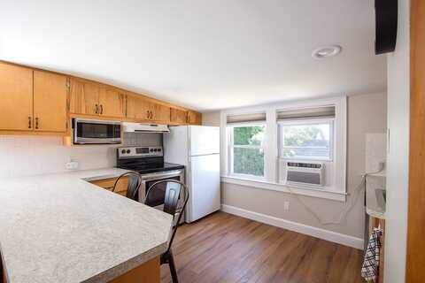 299 South Rd, Bedford, MA 01730