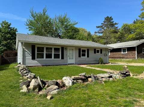 4 Abbey Ln, Foster, RI 02825