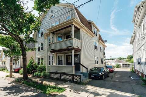 102-104 Leach St, Salem, MA 01970