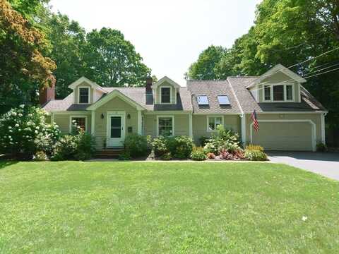 10 Pike Street, Hopkinton, MA 01748