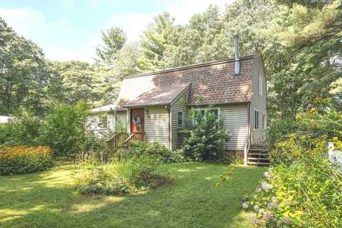 2 Shore Dr, Spencer, MA 01562