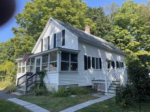 28 Piper Street, Leominster, MA 01453