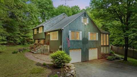 31 Lawton Rd, Shirley, MA 01464