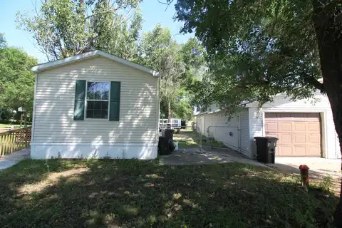 9301 84th Ave, Minot, ND 58701