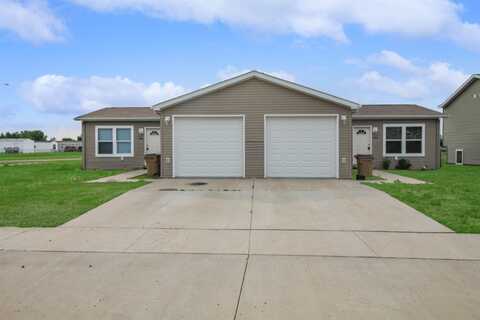 1503 47th Loop, Minot, ND 58701