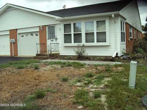 63 Hudson Parkway, Whiting, NJ 08759