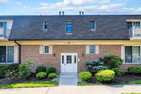 271 Collignon Way, River Vale, NJ 07675