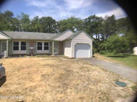 5b Stonybrook Court, Whiting, NJ 08759