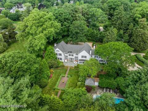 16 Buttonwood Lane, Rumson, NJ 07760