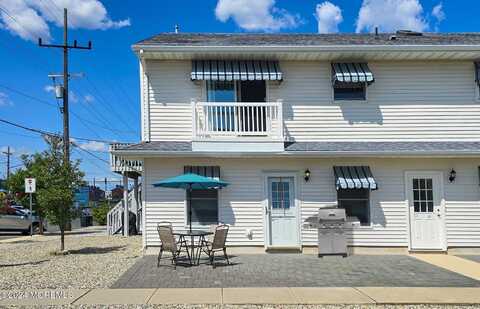 2107 Grand Central Avenue, Lavallette, NJ 08735