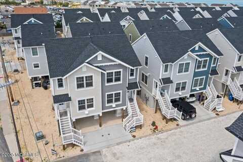 5 Cummins Street, Mantoloking, NJ 08738