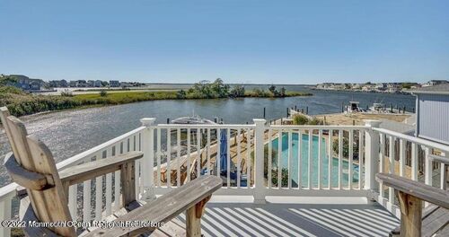 2023 Bay Blvd  