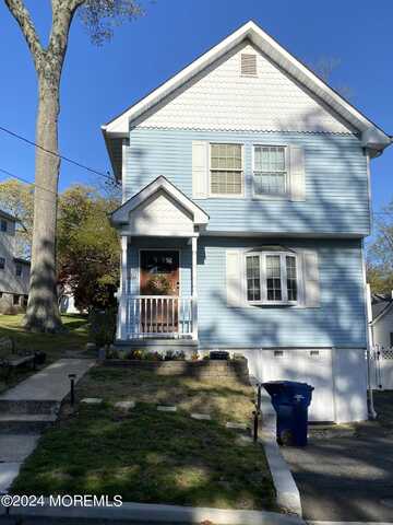 141 Chatham Avenue, Oakhurst, NJ 07755