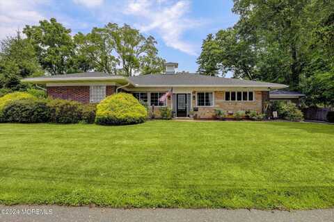 11 Spruce Street, Toms River, NJ 08753