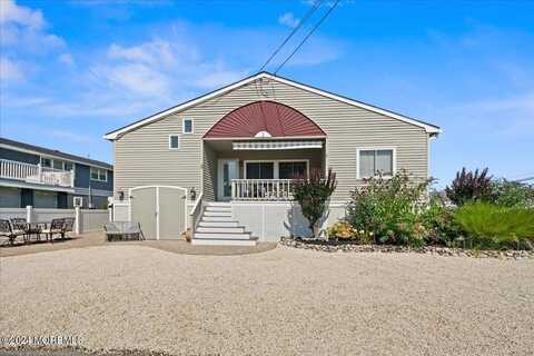 2 Cox Avenue, Harvey Cedars, NJ 08008