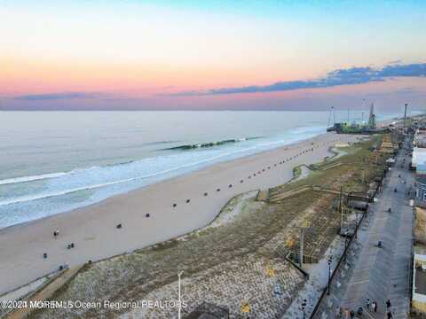 205 Dewey Drive, Ortley Beach, NJ 08751