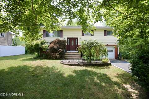 34 Lake Drive, Howell, NJ 07731