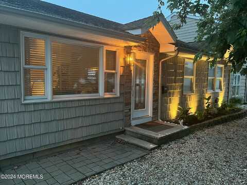 121 3rd Avenue, Seaside Heights, NJ 08751