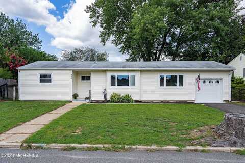 956 Hunt Drive, Toms River, NJ 08753