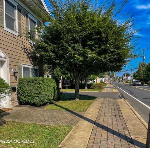 101 Main Street, Farmingdale, NJ 07727