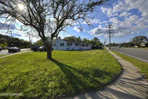 980 Fischer Boulevard, Toms River, NJ 08753