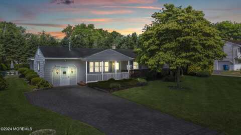 34 Traymore Road, Freehold, NJ 07728