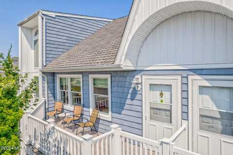 10 SE Central Avenue, Seaside Park, NJ 08752