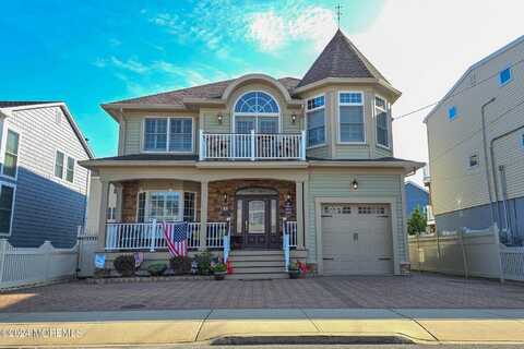 11 6th Avenue, Ortley Beach, NJ 08751