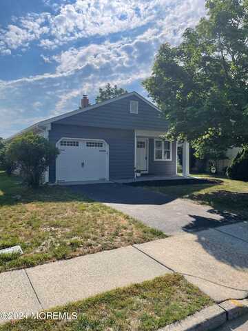 155 Davenport Road, Toms River, NJ 08757