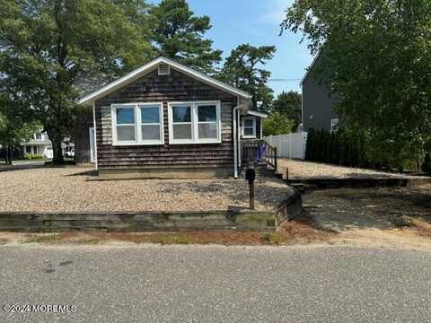 590 Point Avenue, Brick, NJ 08724