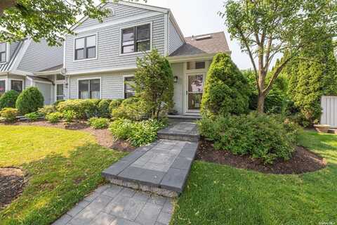 50 Hubbard Lane, Southampton, NY 11968