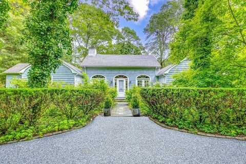 2 Foxcroft Lane, Wainscott, NY 11975