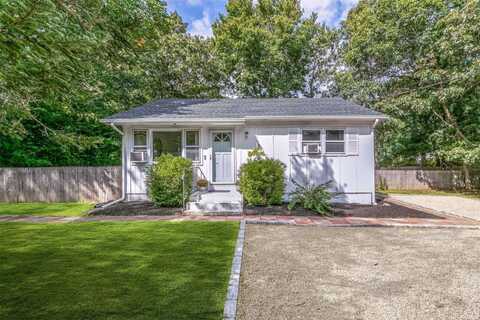 38 8th Street, East Hampton, NY 11937