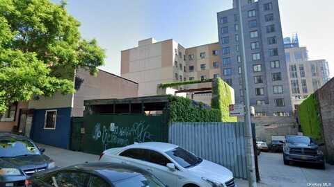 29-11 40th Road, Long Island City, NY 11101